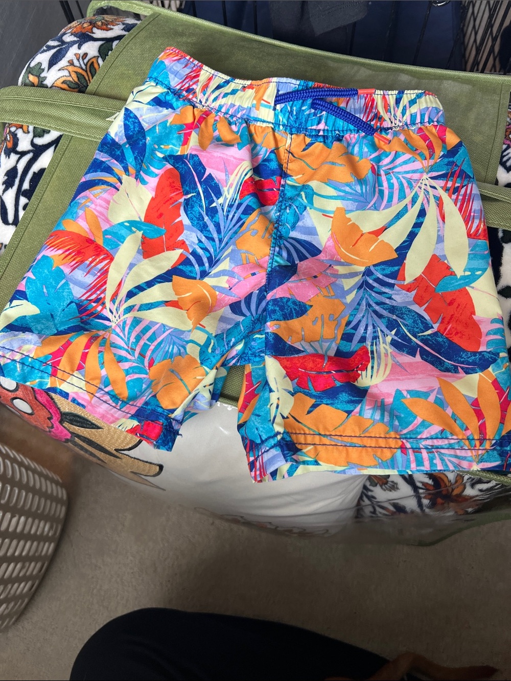 Old Navy Multicolor Tropical Leaf Print boys swim Shorts